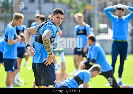 Bruxelles, Belgique. 14th juillet 2022. Denys Popov de Kiev photographié lors d'une séance d'entraînement du club de football ukrainien FC Dynamo Kyiv, jeudi 14 juillet 2022 au petit Heyzel/ Kleine Heizel, à Bruxelles. La ville de Bruxelles met le stade Kleine Heysel à la disposition de l'équipe de football pour qu'elle puisse s'entraîner avant de jouer son match amical contre Anvers le vendredi 15 juillet. Ils sont à Bruxelles dans le cadre de leur tournée internationale 'Stop the War - prier pour la paix'. Credit: Belga News Agency/Alay Live News Banque D'Images