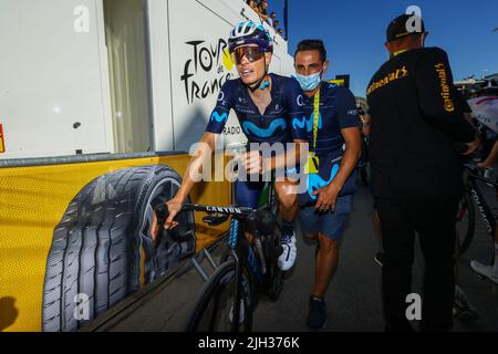 France. 14th juillet 2022. Un pilote Movistar Team photographié après la douzième étape de la course cycliste Tour de France, une course 166km de Briançon à Alpe d'Huez, France, le jeudi 14 juillet 2022. Le Tour de France de cette année a lieu du 01 au 24 juillet 2022. BELGA PHOTO DAVID PINTENS - UK OUT Credit: Belga News Agency/Alay Live News Banque D'Images