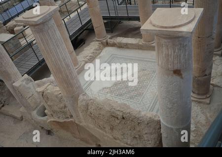 Les colonnes dans la ville de Zeugma fondée par les Grecs et plus tard continué par les Romains en face de l'Euphrate. Patrimoine mondial de la Turquie. Banque D'Images