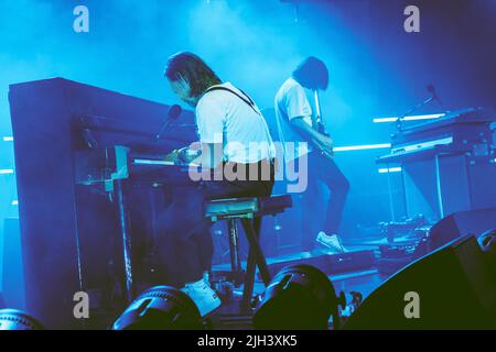 14/07/2022 - le groupe de rock anglais THE SMILE (Thom Yorke, Jonny Greenwood, Tom Skinner) se produit en direct à fabrique Milano, en Italie Banque D'Images