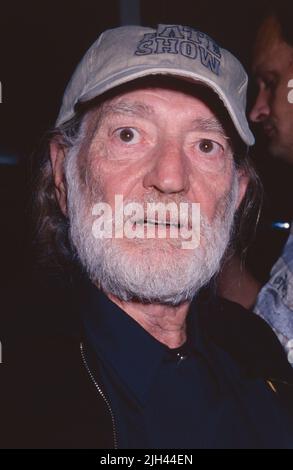 Willie Nelson sur le spectacle tardif avec David Letterman au Ed Sullivan Theatre de New York, sur 8 septembre 1998. Crédit photo : Henry McGee/MediaPunch Banque D'Images