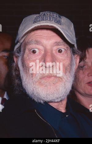 Willie Nelson sur le spectacle tardif avec David Letterman au Ed Sullivan Theatre de New York, sur 8 septembre 1998. Crédit photo : Henry McGee/MediaPunch Banque D'Images