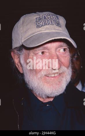 Willie Nelson sur le spectacle tardif avec David Letterman au Ed Sullivan Theatre de New York, sur 8 septembre 1998. Crédit photo : Henry McGee/MediaPunch Banque D'Images