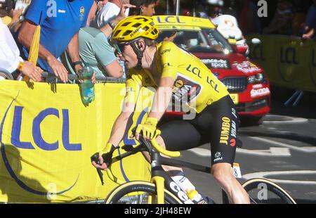 France. 14th juillet 2022. Jonas Vingegaard de Jumbo - Visma pendant le Tour de France 2022, course cycliste 12, Briançon - Alpe d'Huez (165,5 km) sur 14 juillet 2022 à Huez, France - photo Laurent Lairys / ABACAPRESS.COM crédit: Abaca presse/Alay Live News Banque D'Images