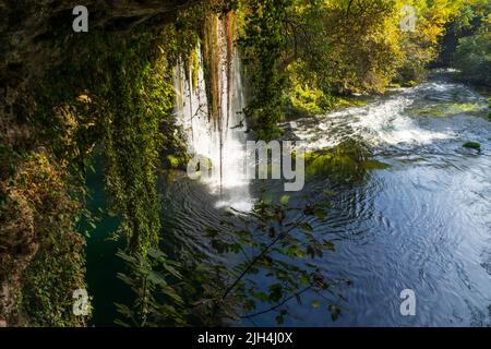 Chutes d'eau de Duden dans la partie supérieure d'Antalya Banque D'Images