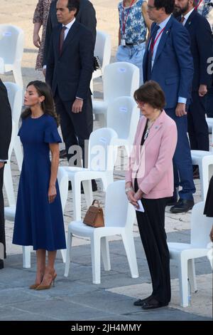 Madrid. Espagne. 20220715, la Reine Letizia d'Espagne assiste à «un applaudissement pour la mémoire» à l'acte d'État pour rendre hommage aux victimes Covid et à la reconnaissance des travailleurs sanitaires au Palais Royal de 15 juillet 2022 à Madrid, Espagne crédit: MPG/Alamy Live News Banque D'Images