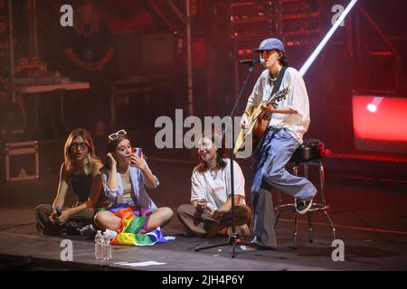 Pistoia, Italie. 14th juillet 2022. Ariete en concert pendant Ariete, concert de musique de chanteur italien à Pistoia, Italie, 14 juillet 2022 crédit: Agence de photo indépendante/Alamy Live News Banque D'Images