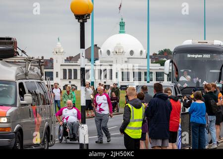 Queens Baton Relay, Birmingham 2022, Whitley Bay, North Tyneside, Angleterre, ROYAUME-UNI. Banque D'Images