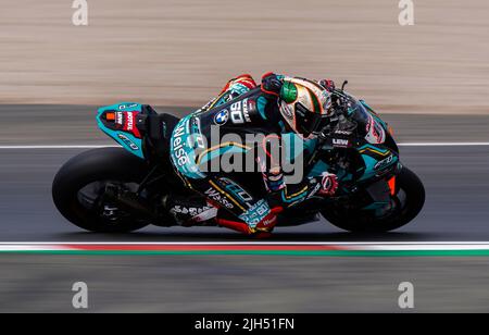 Peter Hickman de FHO Racing pendant la première journée du Championnat du monde de Superbike FIM MOTUL 2022 à Donington Park, Leicestershire. Date de la photo: Vendredi 15 juillet 2022. Banque D'Images