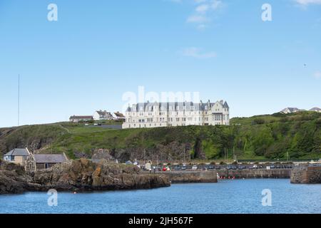 Hôtel Portpatrick en été. Wigtownshire, Dumfries et Galloway, Écosse. Banque D'Images