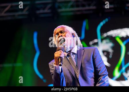 Billy Ocean se présente au festival de musique Soultasia à Promenade Park, Maldon, Essex, Royaume-Uni. Chant en direct Banque D'Images