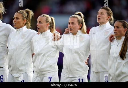 De gauche à droite, Rachel Daly, Beth Mead, Lauren Hemp, Ellen White et Fran Kirby, en Angleterre, se sont alignés avant le match de l'UEFA Women's Euro 2022 Group A au stade St Mary's, à Southampton. Date de la photo: Vendredi 15 juillet 2022. Banque D'Images