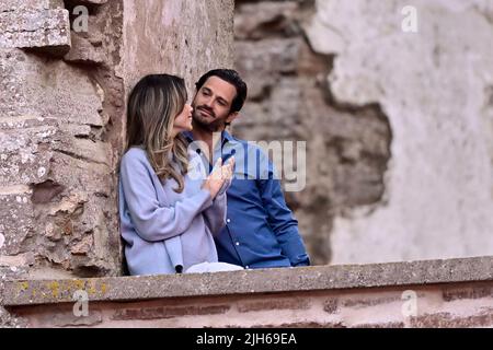 Le Prince Carl Philip et la Princesse Sofia lors d'un concert avec Molly Sandén aux ruines du château de Borgholm, Oland, Suède 15 juillet 2022 Poto: Mikael Fritzon / TT / Kod 62360 Banque D'Images