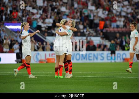 Southampton, Royaume-Uni. 15th juillet 2022. Southampton, Angleterre, 15 juillet 2022 : l'angleterre fête entre l'Angleterre et l'Irlande du Nord à St Marys à Southampton, Angleterre. (Karl W Newton /SPP) crédit: SPP Sport presse photo. /Alamy Live News Banque D'Images