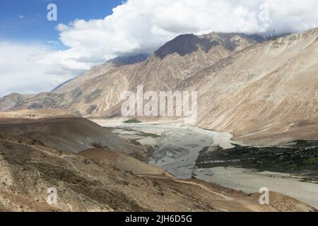 Rivière Shyok, district de Leh, Nubra Thesil, Ladakh, Inde Banque D'Images