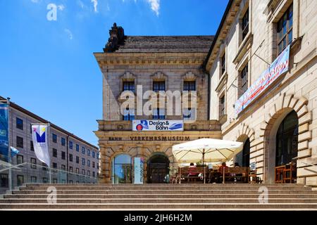 Entrée, Musée des transports, achevée en 1925, avec Museum Deutsche Bahn AG et Museum fuer Kommunikation, Lessingstrasse, Nuremberg, Middle Banque D'Images