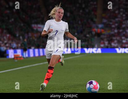 Southampton, Royaume-Uni. 15th juillet 2022. 15th juillet 2022, Saint Mary's Stadium, Southampton, Hampshire, Angleterre: Tournoi de football international européen féminin; Irlande du Nord contre l'Angleterre; Beth Mead d'Angleterre sur le ballon Credit: Action plus Sports Images/Alamy Live News Banque D'Images