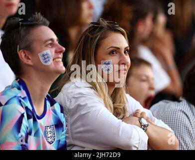 Southampton, Royaume-Uni, 15th juillet 2022. Les fans d'Angleterre lors du championnat d'Europe des femmes de l'UEFA 2022 au stade St Mary's, à Southampton. Le crédit photo devrait se lire: David Klein / Sportimage crédit: Sportimage / Alay Live News Banque D'Images