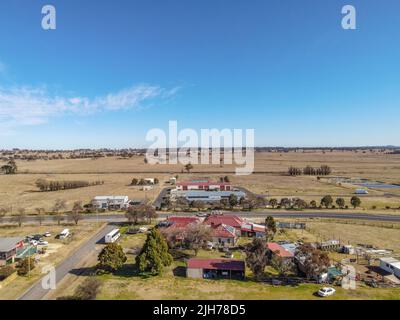 Vue aérienne à Deepwater, Nouvelle-Galles du Sud, 2371, Australie, vue sur la ville, les bâtiments et les environs Banque D'Images