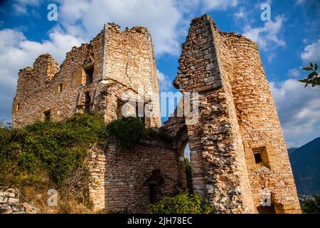 Ruines du château Pecorari à Piobbico (pu) Banque D'Images