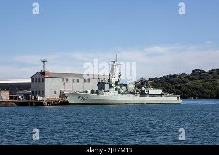 La Frégate F333 s'est amarrée à South Yard, dans le chantier naval de Devonport, sur les rives de la rivière Tamar. NRP Bartolomeu Dias est dans la marine portugaise. Banque D'Images