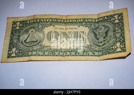 Gros plan d'un dollar isolat sur fond blanc, américain un dollar gros plan, portrait de feu le président américain de feu George Washington Banque D'Images