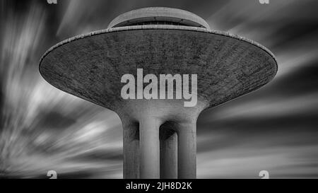 Un château d'eau est situé dans le nouveau district de Hyllie, à Malmö, en Suède Banque D'Images