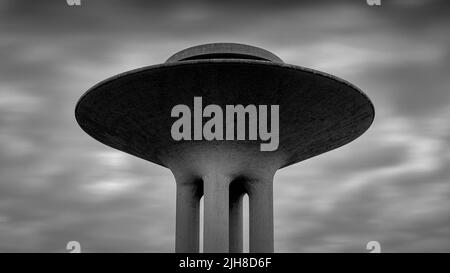 Un château d'eau est situé dans le nouveau district de Hyllie, à Malmö, en Suède Banque D'Images