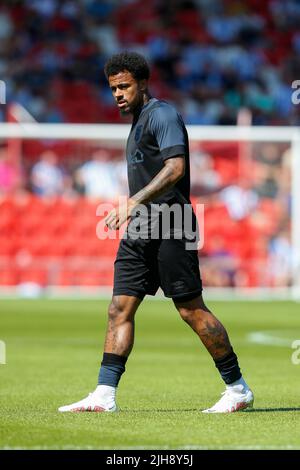 Doncaster, Royaume-Uni. 16th juillet 2022. Josh Koroma #10 de la ville de Huddersfield à Doncaster, Royaume-Uni, le 7/16/2022. (Photo par Ben Early/News Images/Sipa USA) crédit: SIPA USA/Alay Live News Banque D'Images