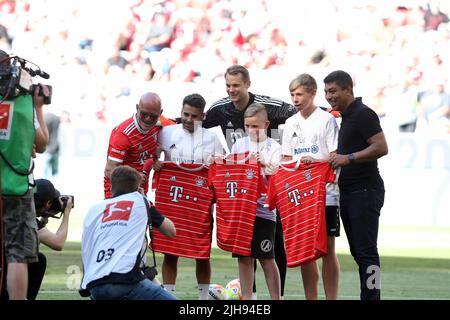 Firo : football: Football: 16.07.2022 1st Bundesliga, saison 2022/2023, présentation de l'équipe FC Bayern Munich Manuel Neuer, photo de groupe, Banque D'Images