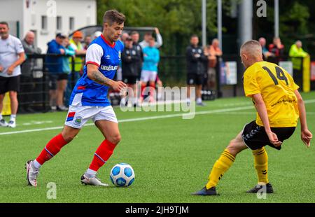 Jordan Stewart en action - soudeurs H&W vs Linfield - pré-saison 16/07/22 Banque D'Images