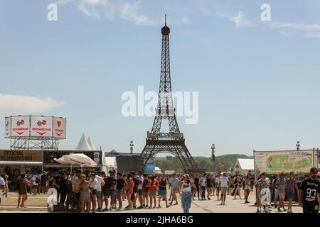 Paris, France. 16th juillet 2022. LOLLAPALOOZA PARIS - JUILLET 16 : « LOLLAPALOOZA PARIS » sur 16 juillet 2022 à l'hippodrome ParisLongchamp à Paris, France. (Photo de Lyvans Boolaky/ÙPtertainment/Sipa USA) crédit: SIPA USA/Alay Live News Banque D'Images