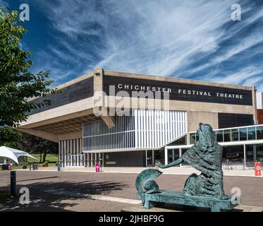 Chichester Festival Theatre, construit pour la communauté par la communauté et ouvert en 1962 Banque D'Images