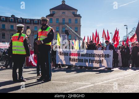 Munich, Allemagne - 16 février 2019: Les manifestants à la Conférence de sécurité de Munich lors de leur réunion annuelle. Banque D'Images