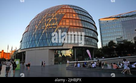 City Hall Londres dans la soirée, Kamal Chunchie Way, Southwark, Londres, Angleterre, ROYAUME-UNI, E16 1ZE Banque D'Images