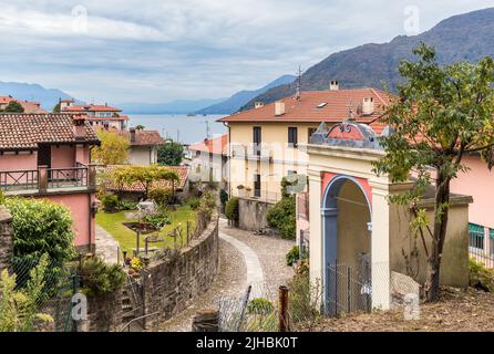 Centre historique de Maccagno Inferiore, est un village situé sur le lac majeur dans la province de Varèse, Lombardie, Italie Banque D'Images