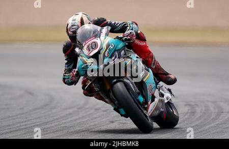 Peter Hickman de FHO Racing pendant la troisième journée du Championnat du monde de Superbike FIM MOTUL 2022 à Donington Park, Leicestershire. Date de la photo: Dimanche 17 juillet 2022. Banque D'Images