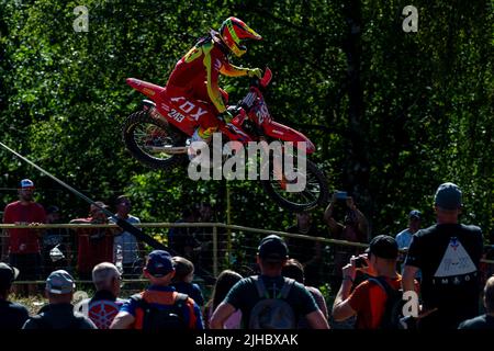 Loket, République tchèque. 17th juillet 2022. Tim Gajser de Slovénie participe au Grand Prix de la République tchèque, coupe du monde de motocross, catégorie MXGP, course 2, à Loket, République tchèque, 17 juillet 2022. Crédit : Ondrej Hajek/CTK photo/Alay Live News Banque D'Images