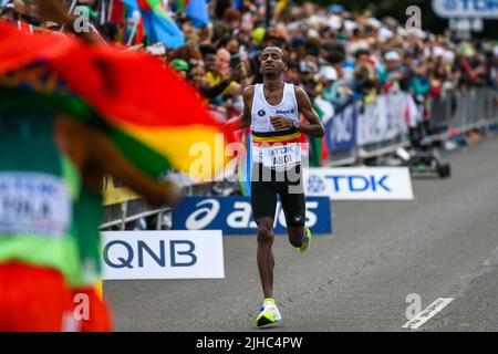 Eugene, États-Unis. 17th juillet 2022. Bashir Abdi Belge photographié à la ligne d'arrivée du marathon aux Championnats du monde d'athlétisme de l'IAAF 19th à Eugene, Oregon, États-Unis, dimanche 17 juillet 2022. Les mondes ont lieu du 15 au 24 juillet, après avoir été reportés en 2021 en raison de la pandémie du virus corona. BELGA PHOTO JASPER JACOBS crédit: Belga News Agency/Alay Live News Banque D'Images