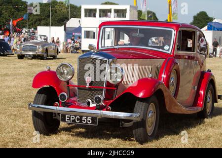 Une voiture classique est visible au Tendring Hundred Show 2022, dans l'Essex, le premier événement agricole du comté. Voici une voiture Railton Ranalagh 1936. Banque D'Images