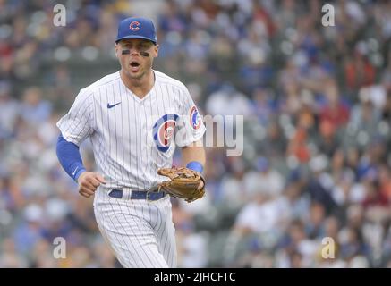 Chicago, États-Unis. 17th juillet 2022. L'arrêt court Nico Hoerner des Chicago Cubs célèbre le double pour terminer le sixième repas contre les mets de New York au champ de Wrigley à Chicago le dimanche, 17 juillet 2022. Photo par Mark Black/UPI crédit: UPI/Alay Live News Banque D'Images