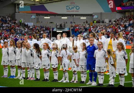 #9 Ellen White, #3 Rachel Daly, #6 Millie Bright, #1 Mary Earps, #8 Leah Williamson, #11 Lauren Hemp, #4 Keira Walsh, # 14 Fran Kirby, #7 Beth Mead, #10 Georgia Stanway, #2 Lucy Bronze pose avant le coup d'envoi pour le match de groupe de l'UEFA Women's Euro 2022 entre l'Angleterre et la Norvège, Falmer Stadium, Brighton, Angleterre, 11.07.2022 - l'image est destinée à la presse; Photo et copyright © par STANLEY Anthony ATP images (STANLEY Anthony/ATP/SPP) Credit: SPP Sport Press photo. /Alamy Live News Banque D'Images