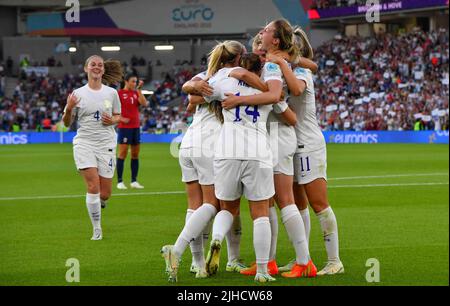 L'équipe d'Angleterre célèbre après 9, Ellen White marquant le cinquième but en action lors du match de groupe Euro 2022 des femmes de l'UEFA entre l'Angleterre et la Norvège, Falmer Stadium, Brighton, Angleterre, 11.07.2022 - l'image est destinée à la presse; photo et copyright © par STANLEY Anthony ATP images (STANLEY Anthony/ATP/SPP) Credit: SPP Sport presse photo. /Alamy Live News Banque D'Images