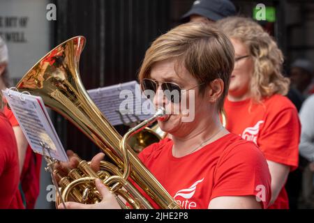 Unite the Union Band, un groupe de cuivres, participant au gala des mineurs de Durham, «The Big Meeting» des syndicats, à Durham, Royaume-Uni, le 9 juillet 2022. Banque D'Images