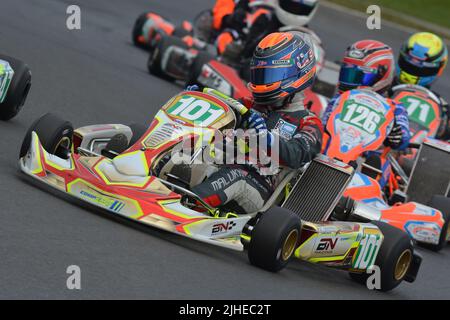 David Malukas est un pilote de course IndyCar lituanien-américain, actuellement avec Dale Coyne Racing, vu ici pendant sa carrière de karting. Banque D'Images