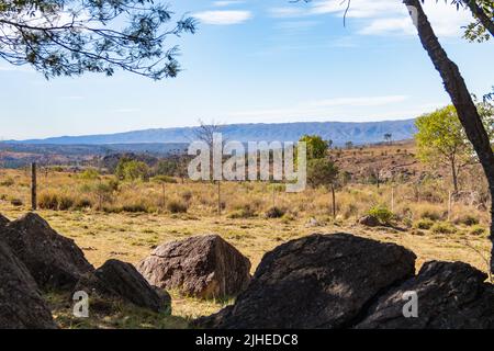 Vue panoramique de la Villa Yacanto, vallée de Calamuchita, province de Cordoue, Argentine Banque D'Images