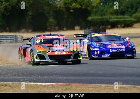 David Frankland, Audi R8 GT4 Evo-2, Christopher Compton Goddard, Ferrari 430 GT3, GT All-Comers Challenge, avec GT3 et GT4 voitures récentes, à 50 km Banque D'Images