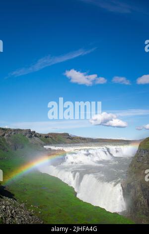 Photo verticale de la magnifique cascade de Gulfoss en Islande. Banque D'Images