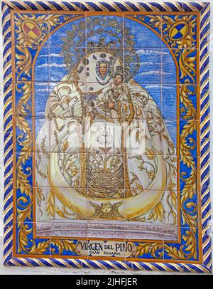 La Vierge del Pino sur un carreau de céramique, Saint patron de Teror, Grand Canary, îles Canaries, Espagne, Europe Banque D'Images