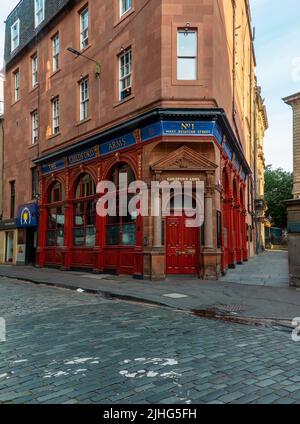 Guildford Arms Bar est une entreprise établie depuis longtemps dans le centre-ville d'Edimbourg, en Écosse Banque D'Images